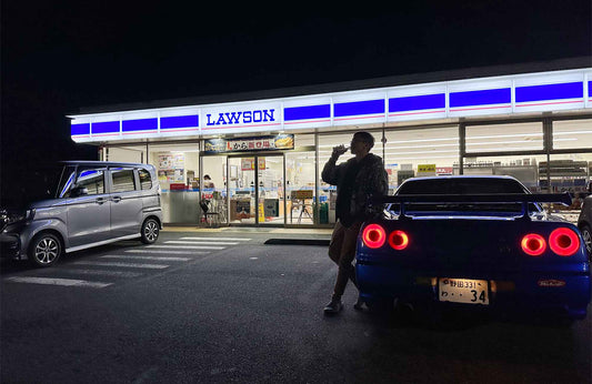Perfect Shift with GTR34 at Japan Lawson